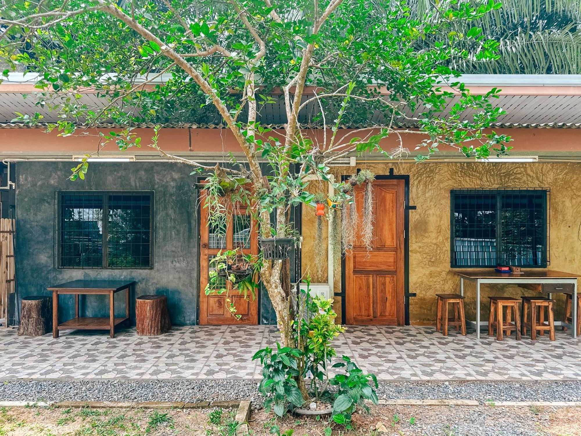 Baan Panmala Guesthouse - Ao Luek, Krabi town Eksteriør bilde