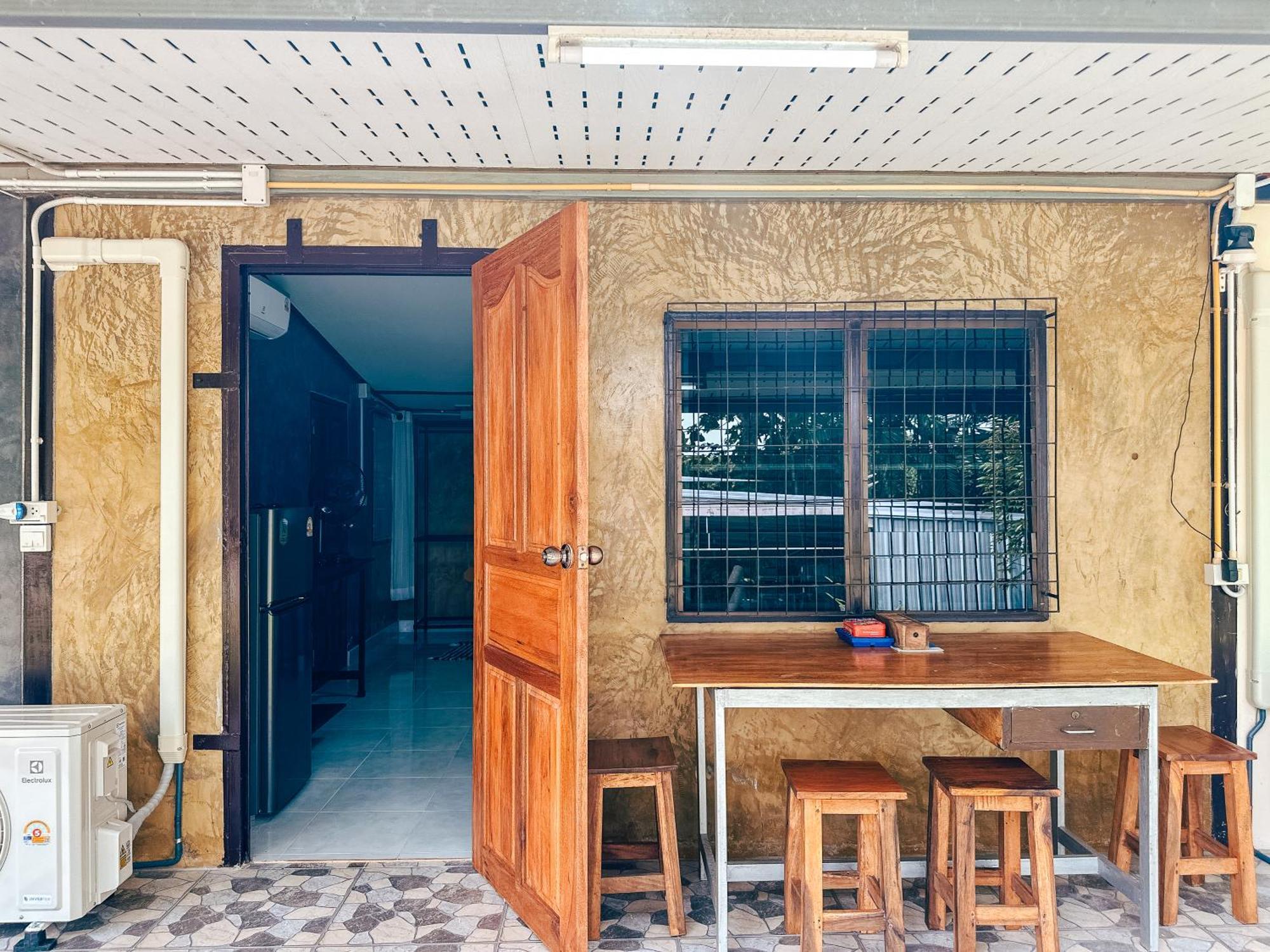 Baan Panmala Guesthouse - Ao Luek, Krabi town Eksteriør bilde